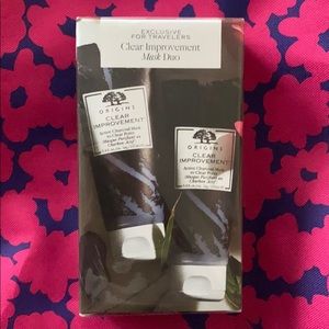 CLEAR IMPROVEMENT™
Active Charcoal Mask
